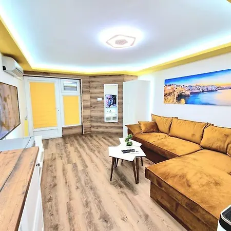 Апартаменты Yellow