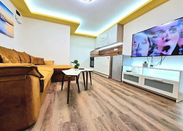 Yellow Apartment Varna